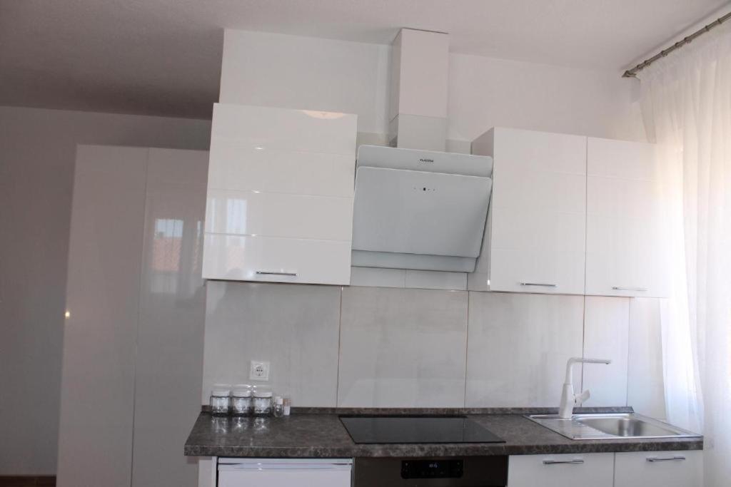 Jeta 2 Studio & Rooms ซาดาร์ ภายนอก รูปภาพ