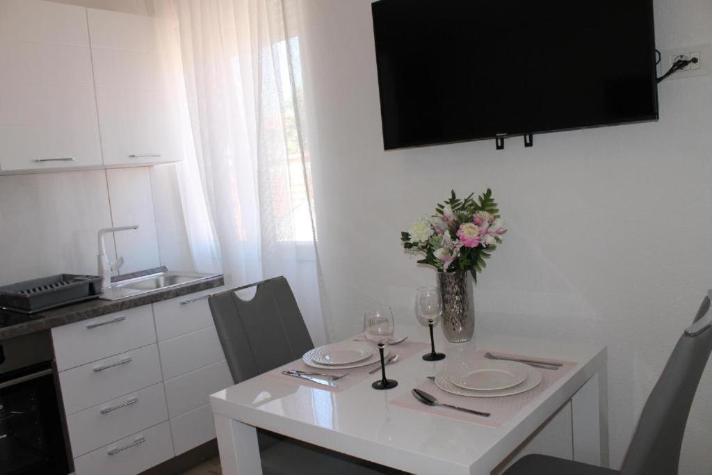 Jeta 2 Studio & Rooms ซาดาร์ ภายนอก รูปภาพ