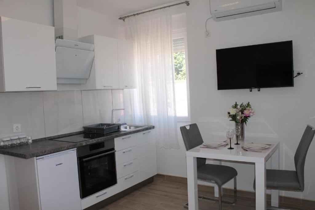 Jeta 2 Studio & Rooms ซาดาร์ ภายนอก รูปภาพ